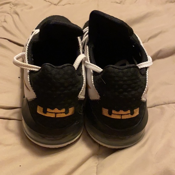 Nike Lebron 17s - like new! Size 14. - Picture 4 of 5